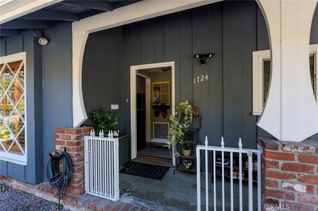 1724 Sombra Drive, Glendale, CA 91208
