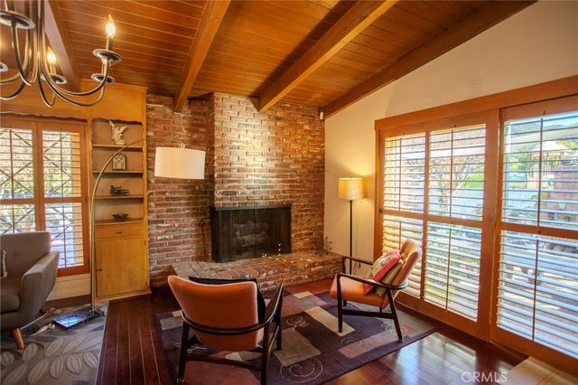1724 Sombra Drive, Glendale, CA 91208