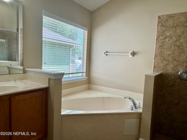 656 CHESTWOOD CHASE Drive, Orange Park, FL 32065