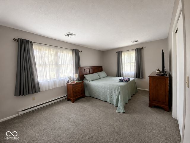 6 U Drive, Cloverdale, IN 46120