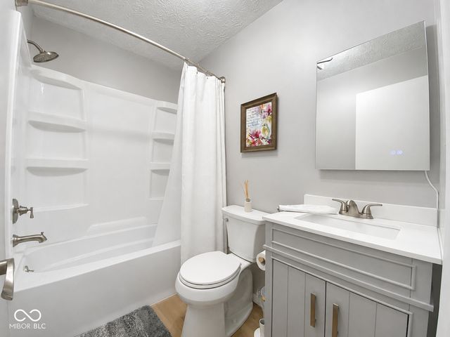 6 U Drive, Cloverdale, IN 46120
