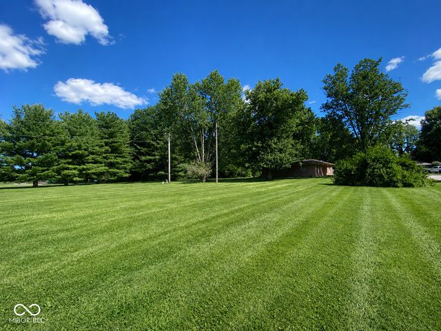 6 U Drive, Cloverdale, IN 46120