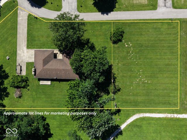 6 U Drive, Cloverdale, IN 46120