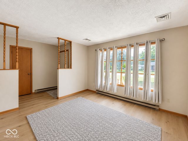 6 U Drive, Cloverdale, IN 46120