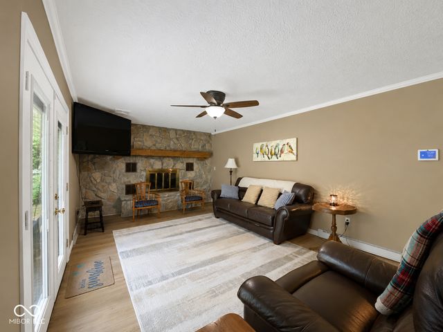 6 U Drive, Cloverdale, IN 46120