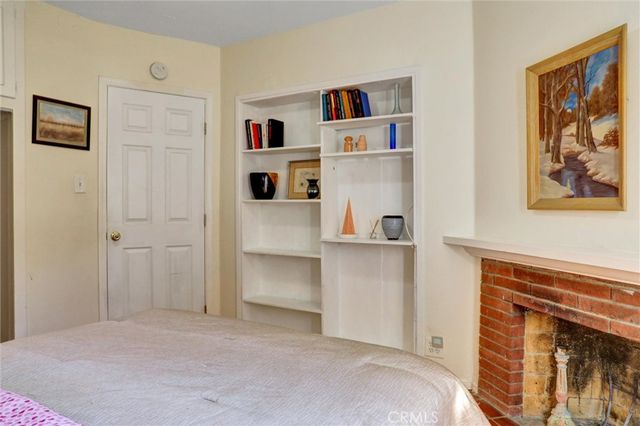 15123 Killion Street, Sherman Oaks, CA 91411