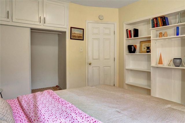 15123 Killion Street, Sherman Oaks, CA 91411