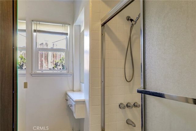15123 Killion Street, Sherman Oaks, CA 91411