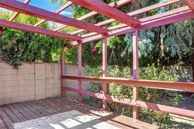 15123 Killion Street, Sherman Oaks, CA 91411