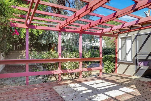 15123 Killion Street, Sherman Oaks, CA 91411