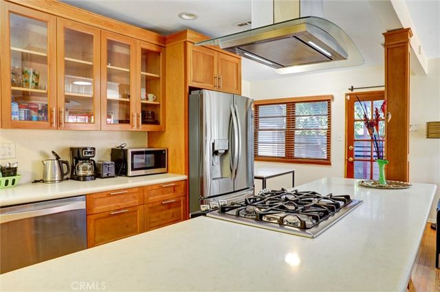 15123 Killion Street, Sherman Oaks, CA 91411
