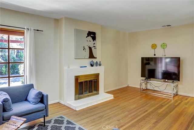 15123 Killion Street, Sherman Oaks, CA 91411