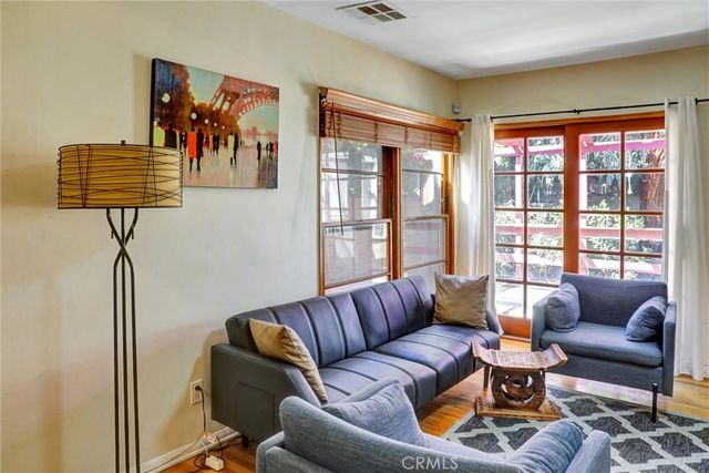 15123 Killion Street, Sherman Oaks, CA 91411