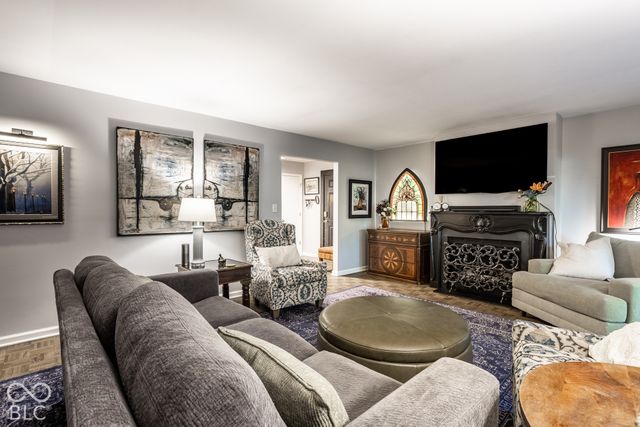 7346 King George Drive, Indianapolis, IN 46260