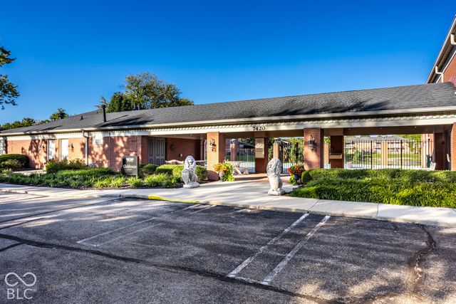 7346 King George Drive, Indianapolis, IN 46260