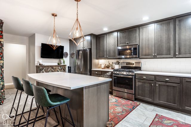 7346 King George Drive, Indianapolis, IN 46260