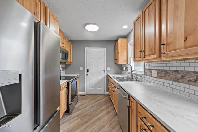 3398 Meadowlark Road, Dunn, NC 28334