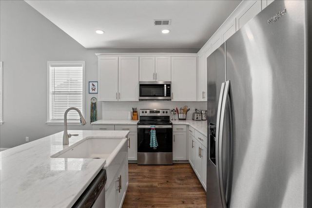 612 Ravensridge Lane, Moncks Corner, SC 29461