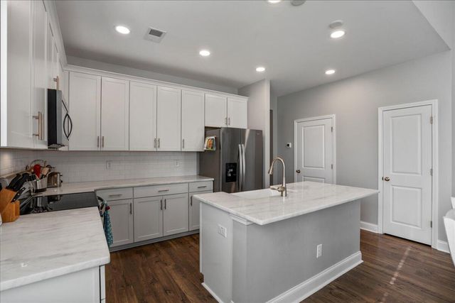 612 Ravensridge Lane, Moncks Corner, SC 29461