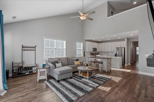 612 Ravensridge Lane, Moncks Corner, SC 29461