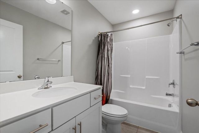 612 Ravensridge Lane, Moncks Corner, SC 29461