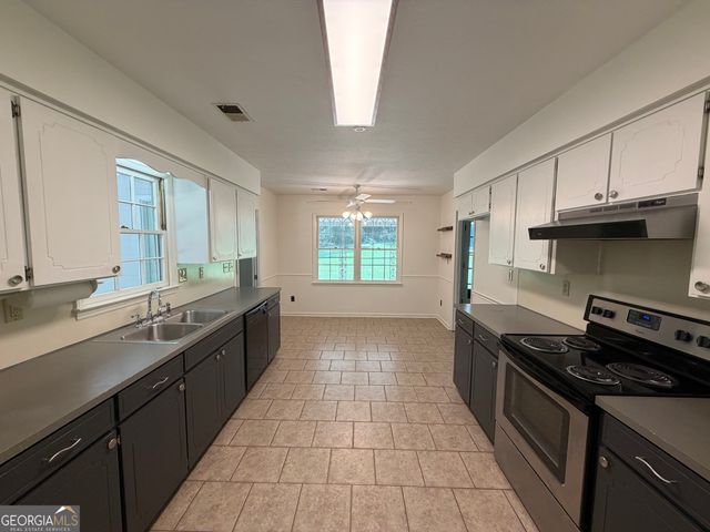 5400 Holland Drive, Columbus, GA 31909