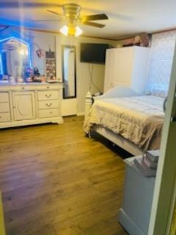 505 August Street, El Campo, TX 77437