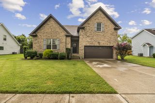 206 Hart Ln, Lebanon, TN 37087