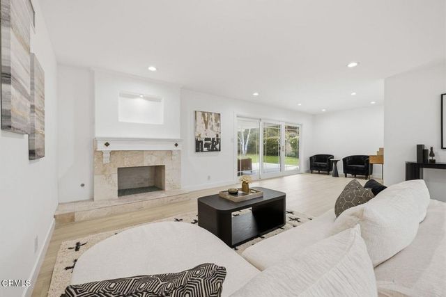 290 Columbia Road, Thousand Oaks, CA 91360
