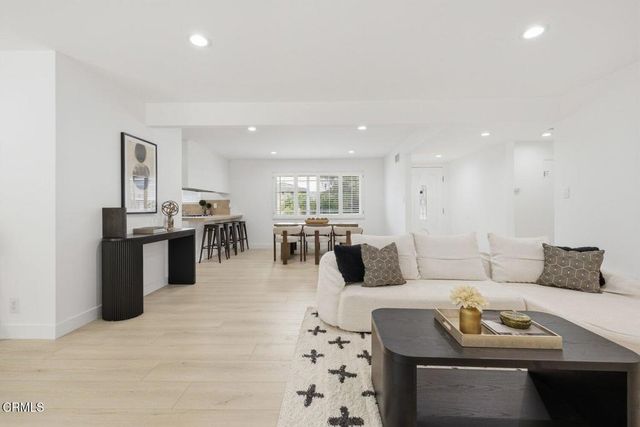 290 Columbia Road, Thousand Oaks, CA 91360