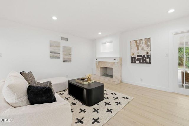 290 Columbia Road, Thousand Oaks, CA 91360