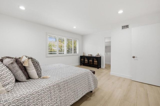 290 Columbia Road, Thousand Oaks, CA 91360