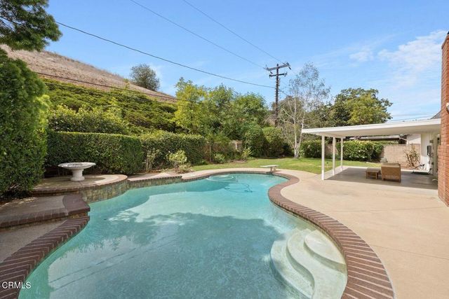 290 Columbia Road, Thousand Oaks, CA 91360