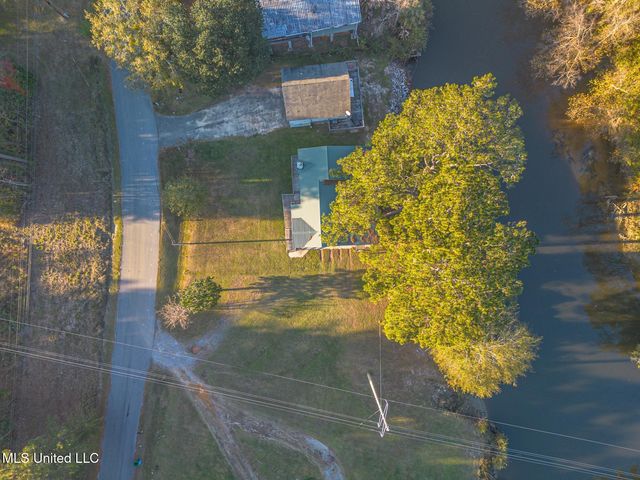 13372 River Road, Gulfport, MS 39503