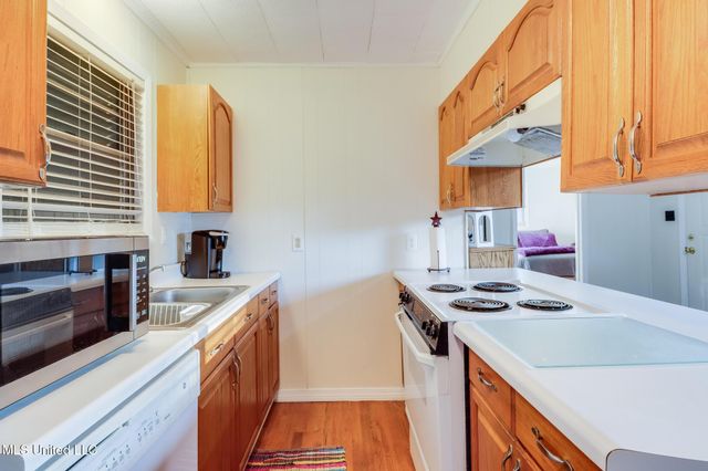 13372 River Road, Gulfport, MS 39503