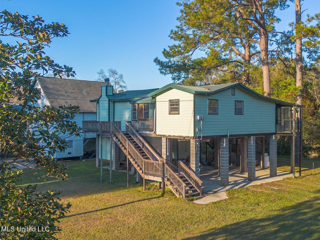 13372 River Road, Gulfport, MS 39503