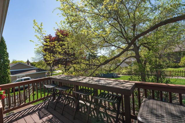 613 Chicago Drive, Burnsville, MN 55306