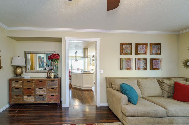 613 Chicago Drive, Burnsville, MN 55306
