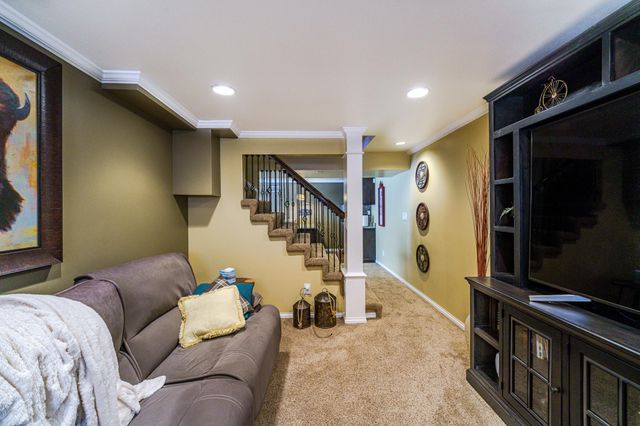 613 Chicago Drive, Burnsville, MN 55306