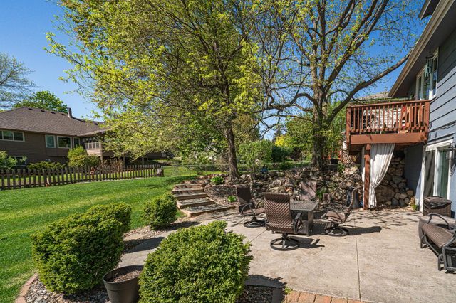 613 Chicago Drive, Burnsville, MN 55306