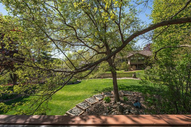 613 Chicago Drive, Burnsville, MN 55306