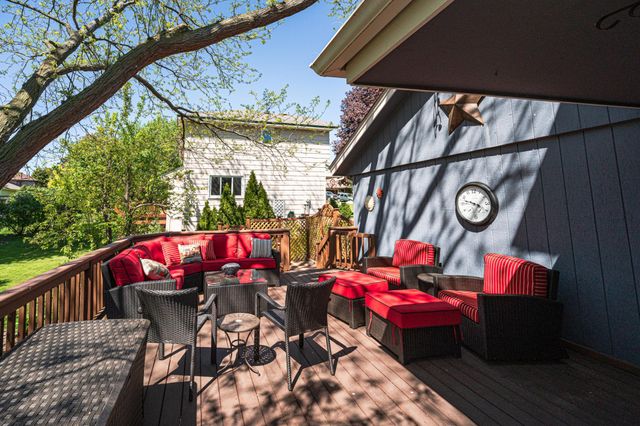 613 Chicago Drive, Burnsville, MN 55306