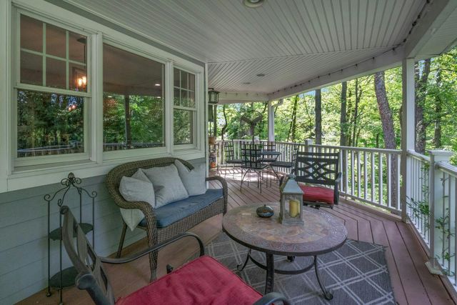 416 Sleepy Hollow Road, Briarcliff Manor, NY 10510