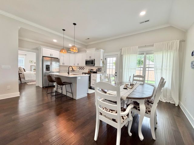 92 Country Cove Drive, Rossville, GA 30741