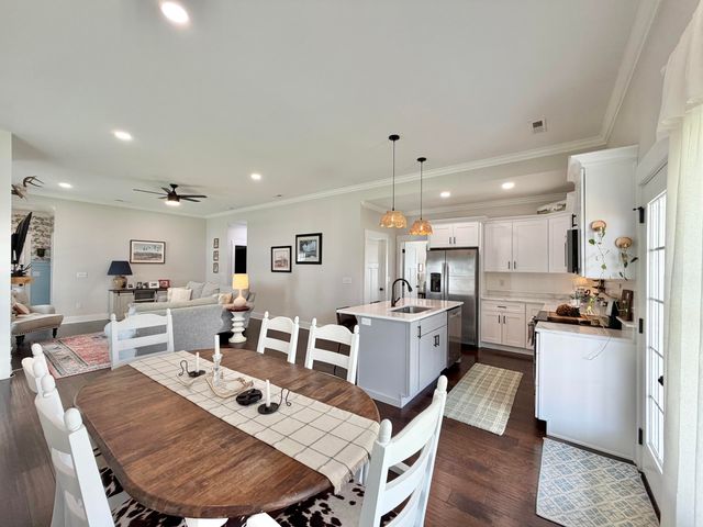 92 Country Cove Drive, Rossville, GA 30741