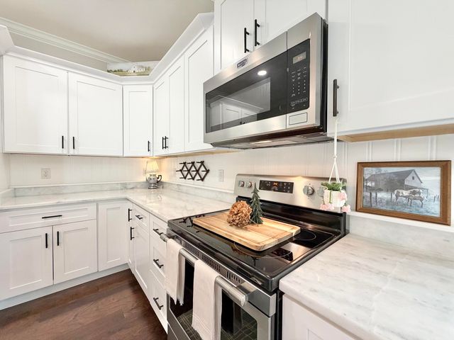 92 Country Cove Drive, Rossville, GA 30741
