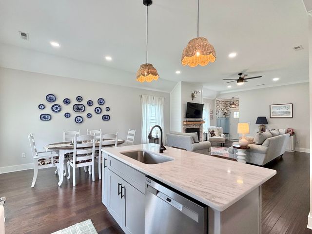 92 Country Cove Drive, Rossville, GA 30741