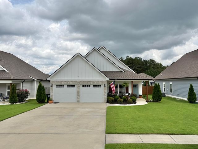 92 Country Cove Drive, Rossville, GA 30741