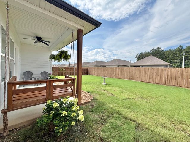 92 Country Cove Drive, Rossville, GA 30741