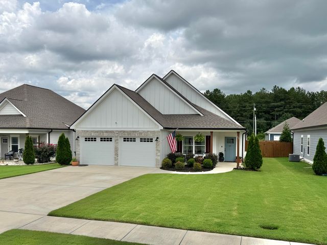 92 Country Cove Drive, Rossville, GA 30741